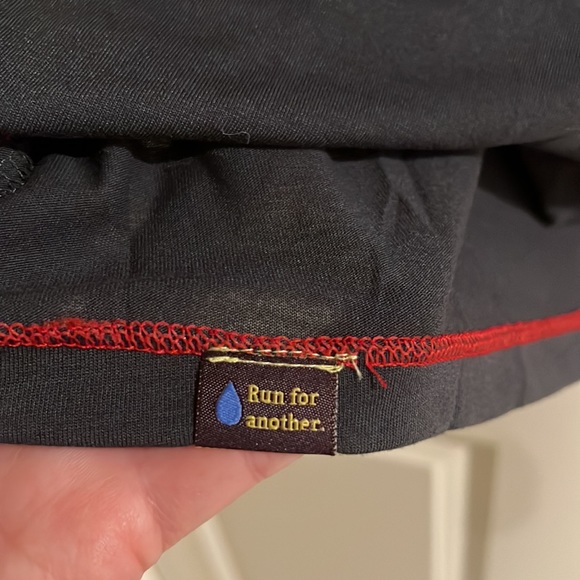 Men’s janji t-shirt size Small  RUN for Haiti Brand New! Never worn - Picture 11 of 12